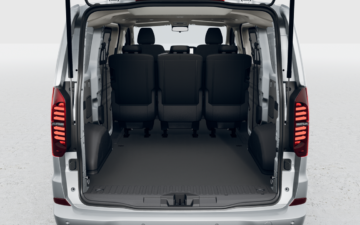 Volkswagen Transporter Kombi 5 seat Auto 